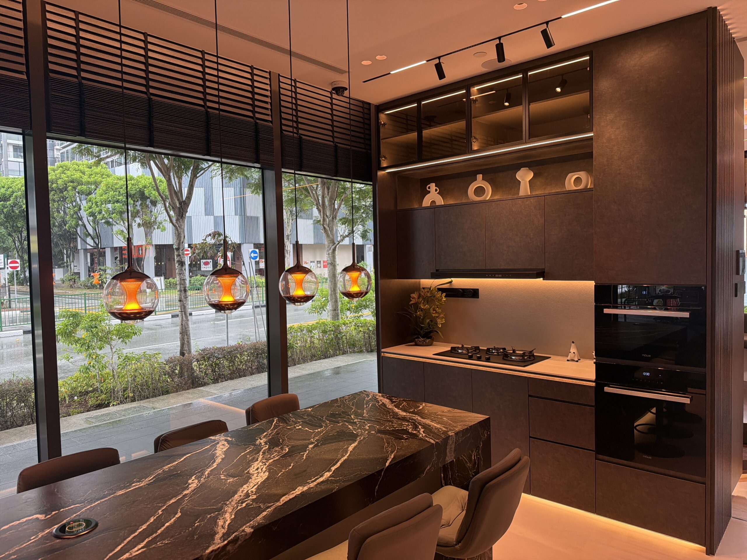 MÖWE Smart Lighting Kitchen Display